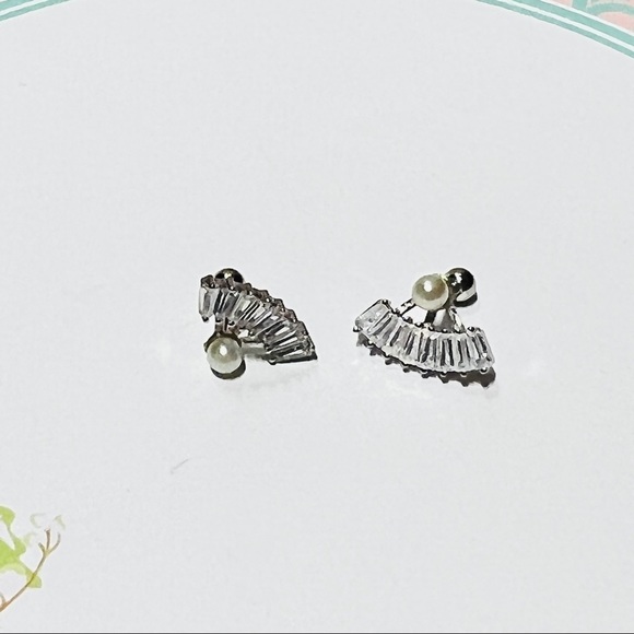 Silk Hand Fan Pearl Baguette Crystal CZ Silver S925 Stud Earring 1pc - Picture 7 of 11